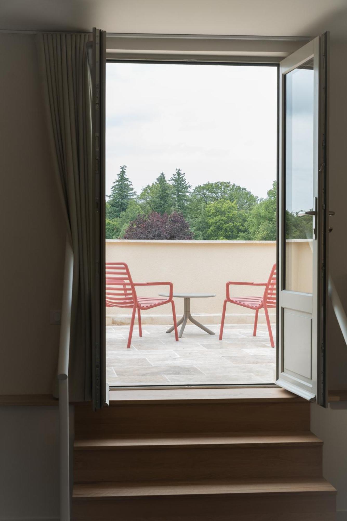Domaine De L'Ecorcerie Hotel Fontaine-le-Comte Buitenkant foto