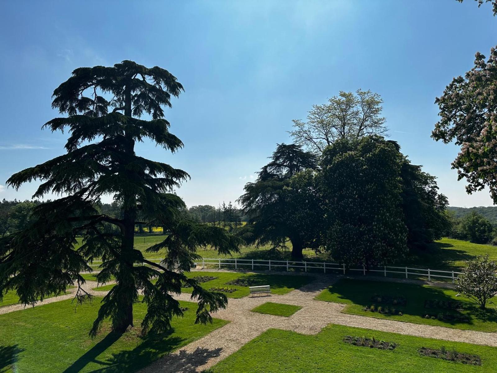 Domaine De L'Ecorcerie Hotel Fontaine-le-Comte Buitenkant foto