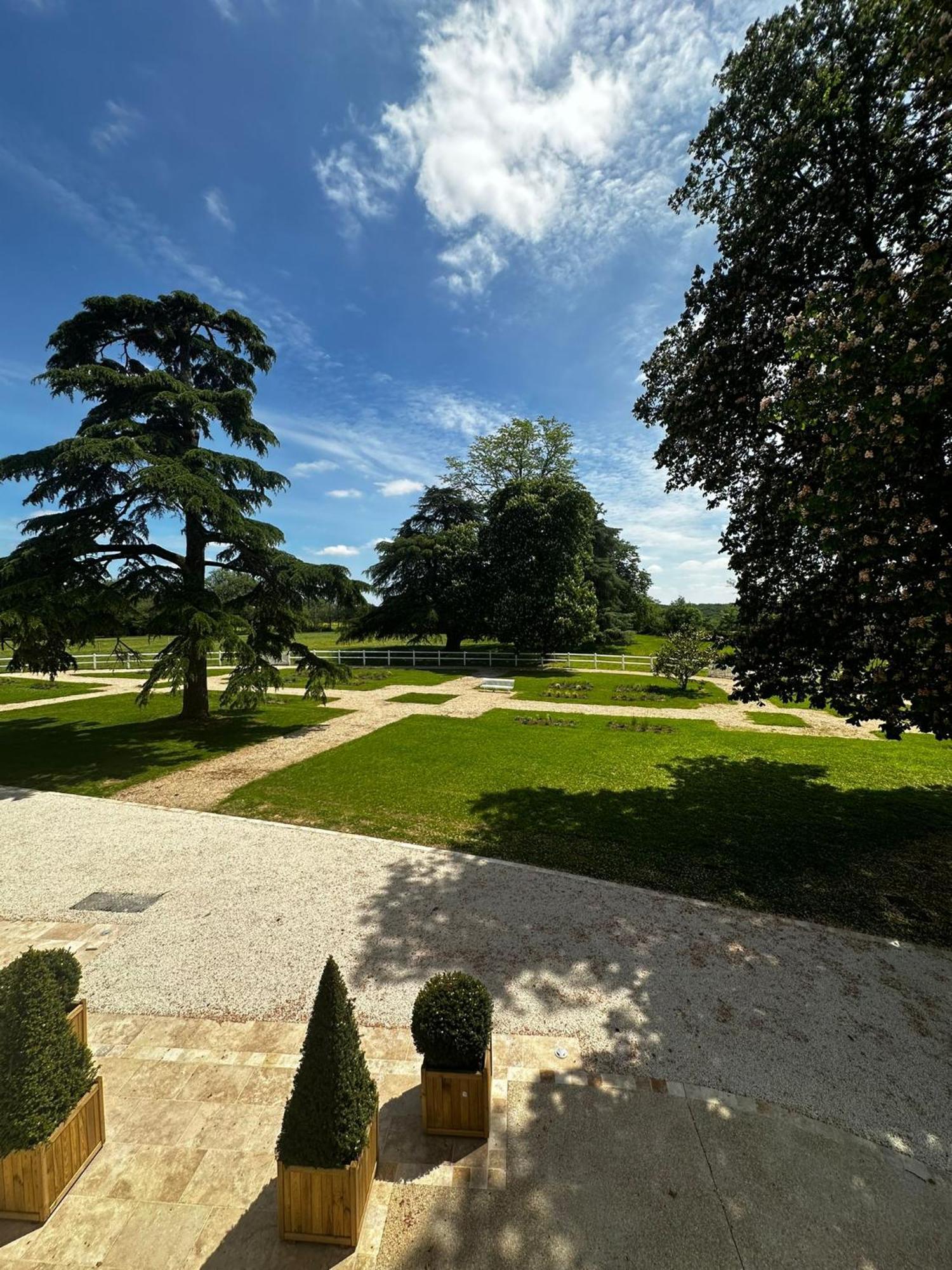Domaine De L'Ecorcerie Hotel Fontaine-le-Comte Buitenkant foto